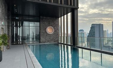 For rent 2 bedrooms condo in Watthana, Bangkok