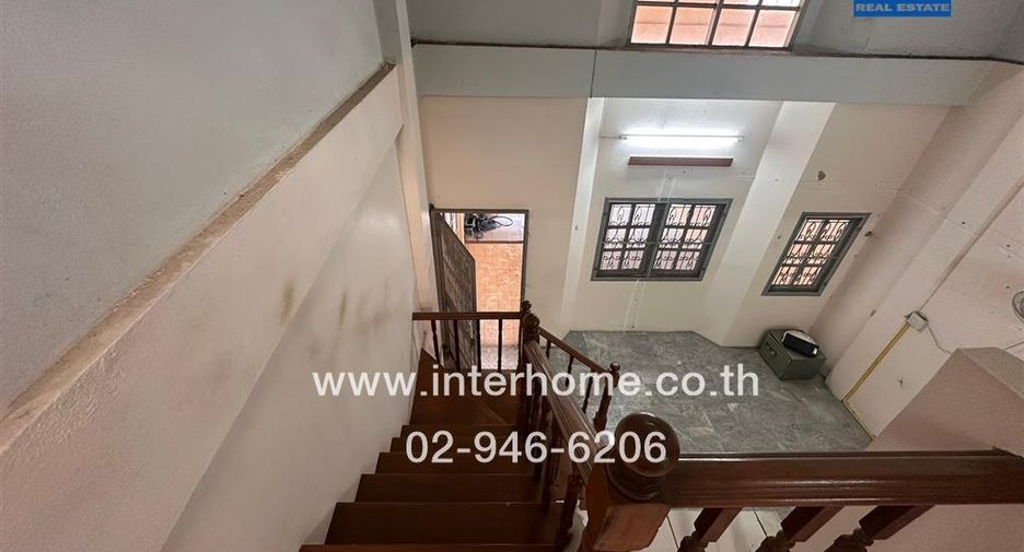 For sale 4 Beds townhouse in Mueang Nonthaburi, Nonthaburi
