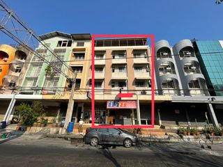 For sale 44 bed serviced apartment in Bang Kapi, Bangkok