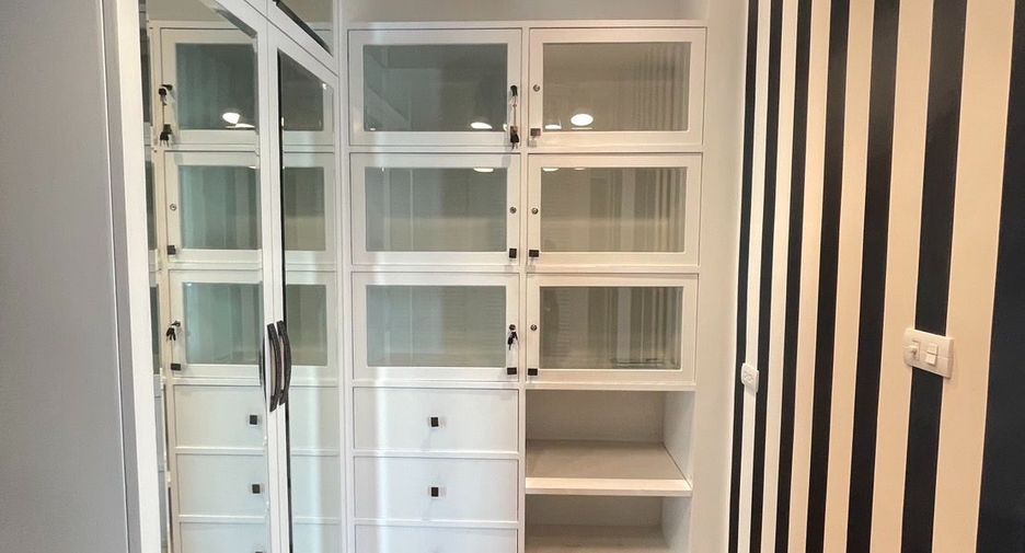 Haus zum Kauf mit 4 Zimmer in Saphan Sung, Bangkok
