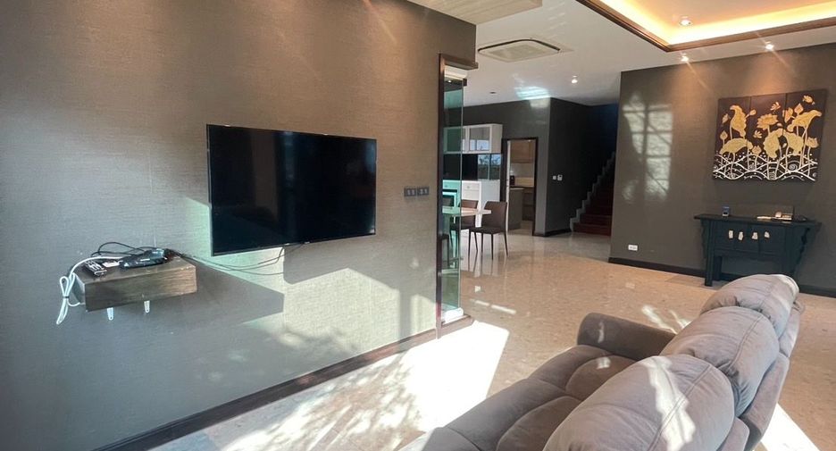 Haus zum Kauf mit 4 Zimmer in Saphan Sung, Bangkok
