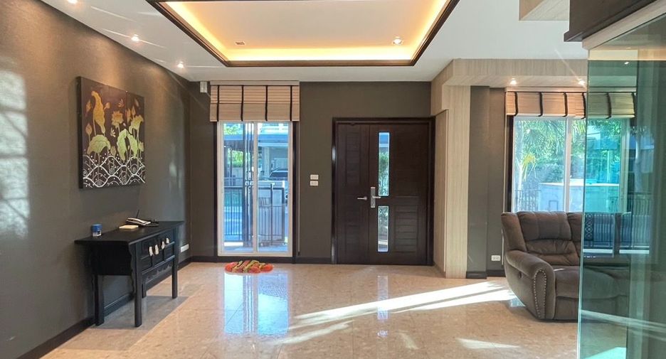 Haus zum Kauf mit 4 Zimmer in Saphan Sung, Bangkok