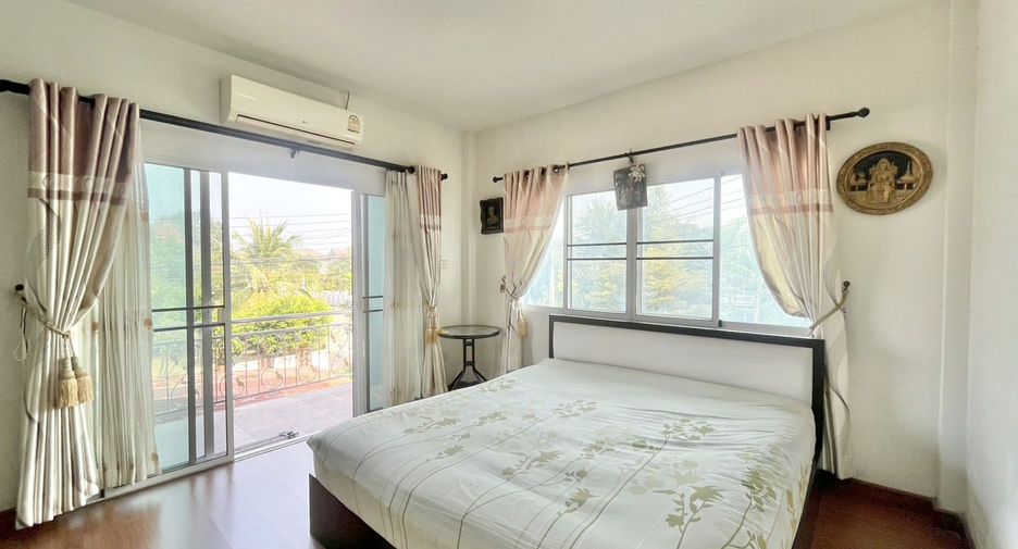 For sale 4 bedrooms house in San Sai, Chiang Mai