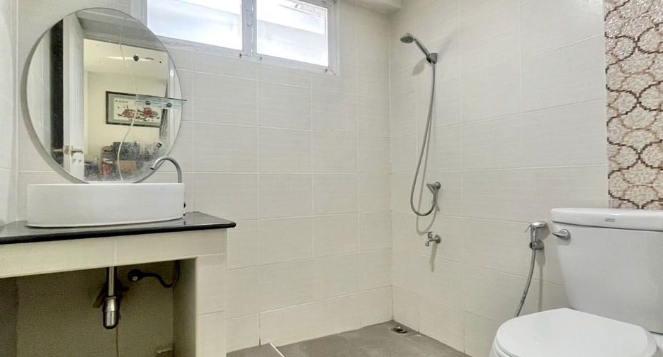 For sale 4 bedrooms house in San Sai, Chiang Mai