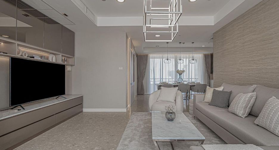 Condo en alquiler y en venta de 3 habitaciones en Watthana, Bangkok