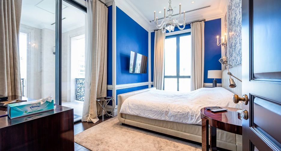 For sale 2 Beds condo in Pathum Wan, Bangkok
