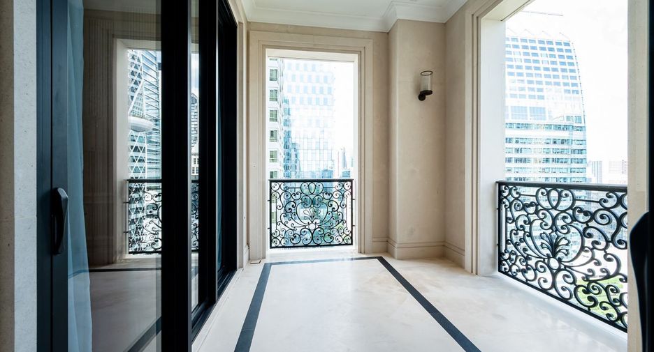 For sale 2 Beds condo in Pathum Wan, Bangkok
