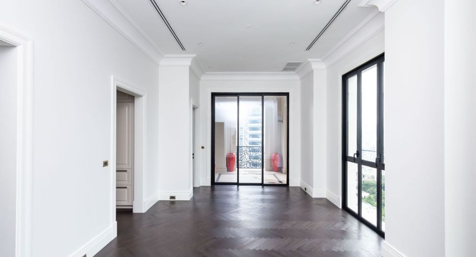 For sale 2 Beds condo in Pathum Wan, Bangkok