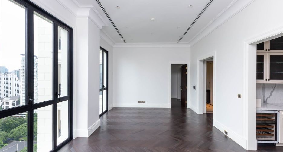 For sale 2 Beds condo in Pathum Wan, Bangkok