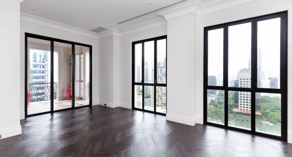 For sale 2 Beds condo in Pathum Wan, Bangkok