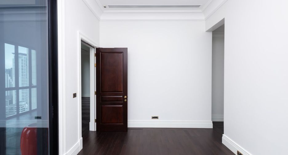 For sale 2 Beds condo in Pathum Wan, Bangkok