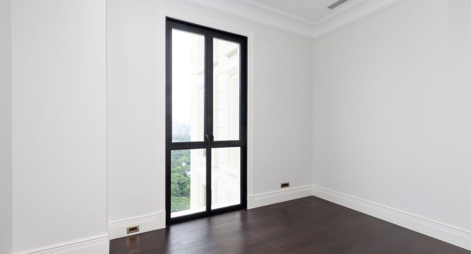 For sale 2 Beds condo in Pathum Wan, Bangkok