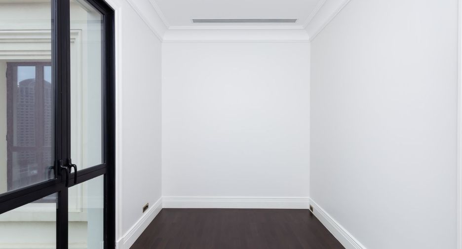 For sale 2 Beds condo in Pathum Wan, Bangkok