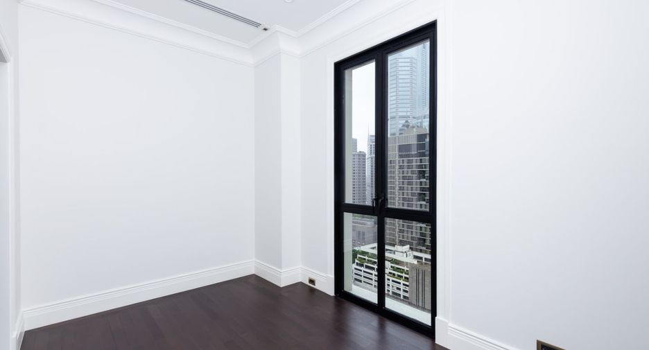 For sale 2 Beds condo in Pathum Wan, Bangkok