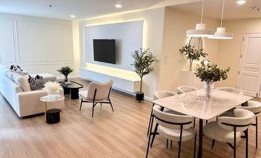 For rent 3 bedrooms condo in Pathum Wan, Bangkok