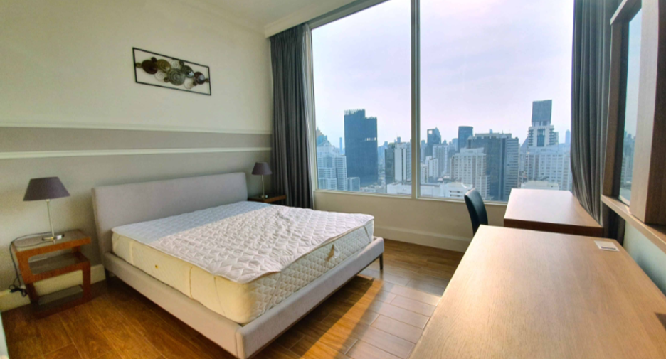 Wohnung zur Miete mit 3 Zimmer in Watthana, Bangkok