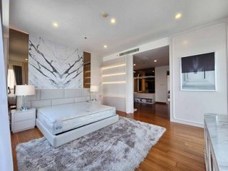 For rent and for sale 4 bedrooms condo in Yan Nawa, Bangkok