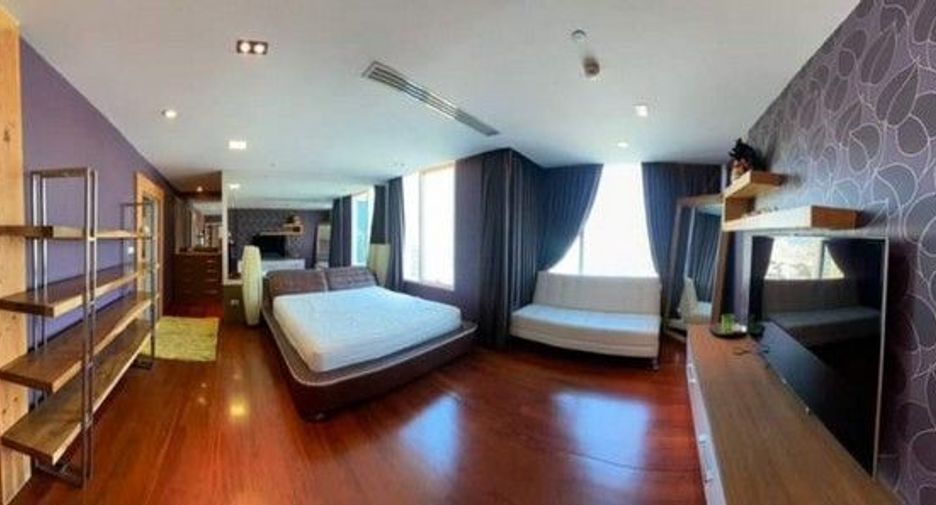 For rent 3 bed condo in Watthana, Bangkok