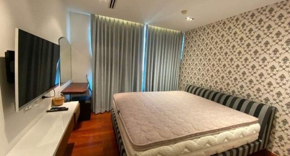 For rent 3 bed condo in Watthana, Bangkok