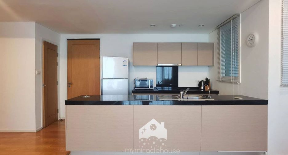 For rent 3 bed condo in Watthana, Bangkok