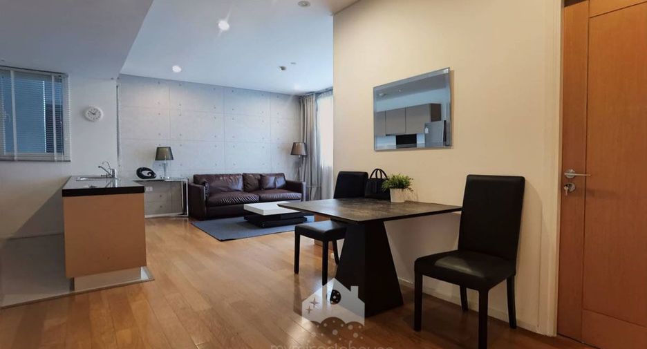 For rent 3 bed condo in Watthana, Bangkok