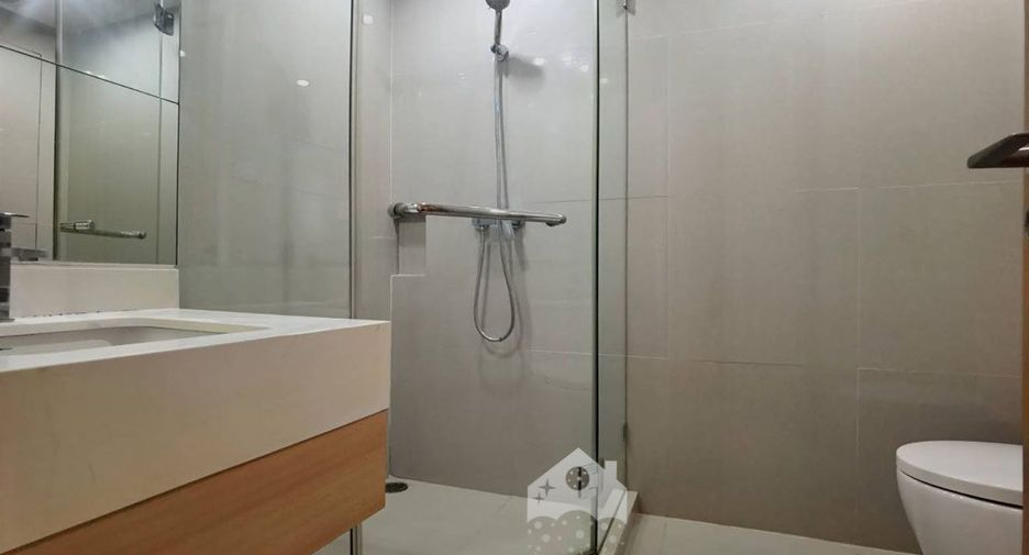 For rent 3 bed condo in Watthana, Bangkok