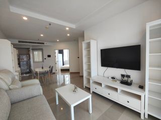 For rent 2 Beds condo in Huai Khwang, Bangkok