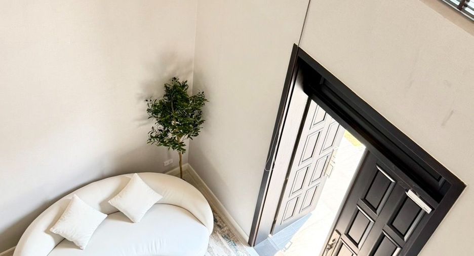 For rent and for sale 5 bedrooms house in Bang Phli, Samut Prakan