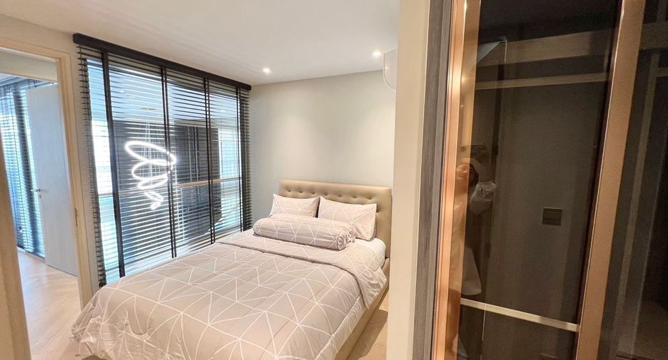 For rent 4 bedrooms condo in Watthana, Bangkok