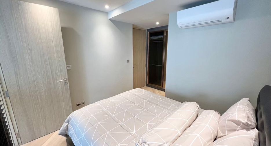 For rent 4 bedrooms condo in Watthana, Bangkok
