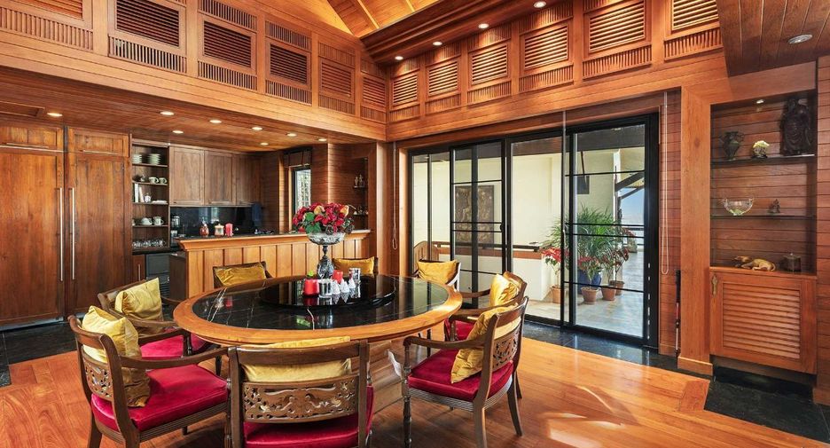For sale 5 bedrooms villa in Mueang Phuket, Phuket