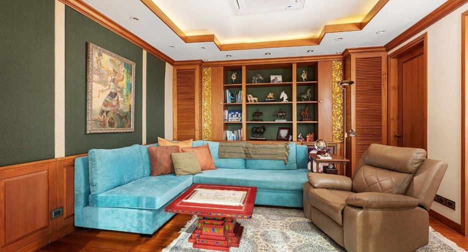 For sale 5 bedrooms villa in Mueang Phuket, Phuket