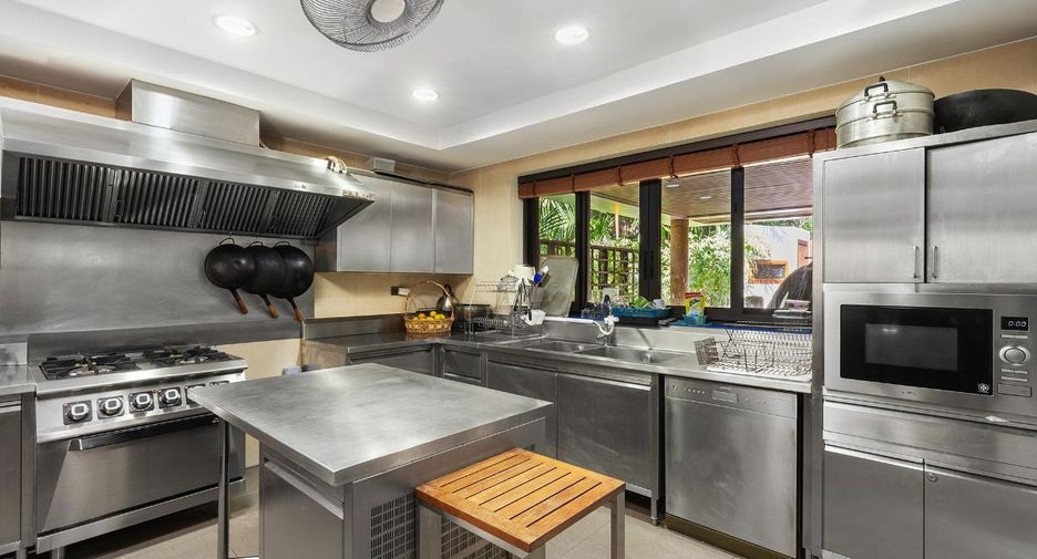 For sale 5 bedrooms villa in Mueang Phuket, Phuket