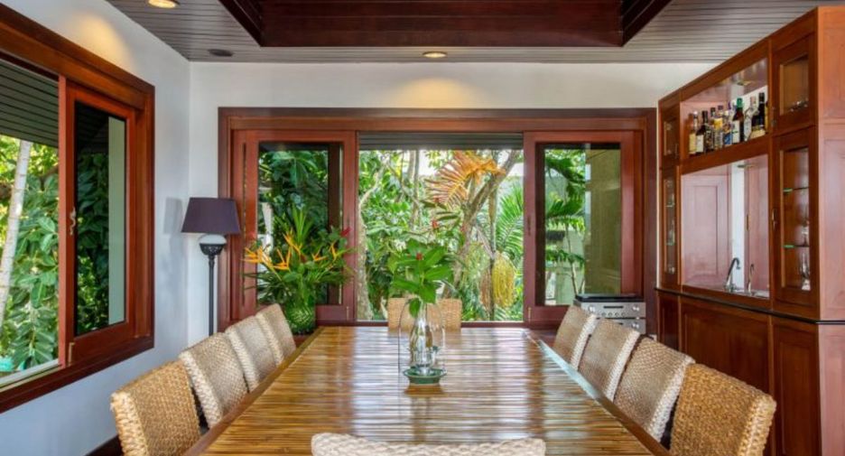 For sale 5 bedrooms villa in Mueang Phuket, Phuket