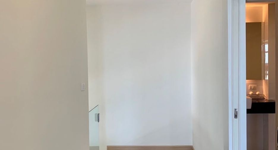 For rent and for sale 3 bedrooms condo in Si Racha, Chonburi
