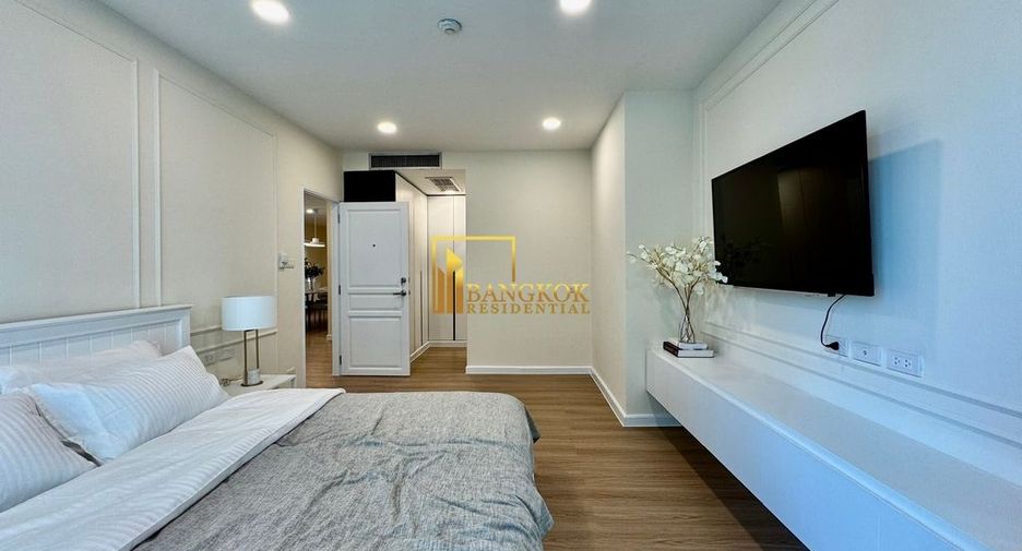 For rent 3 bedrooms condo in Pathum Wan, Bangkok
