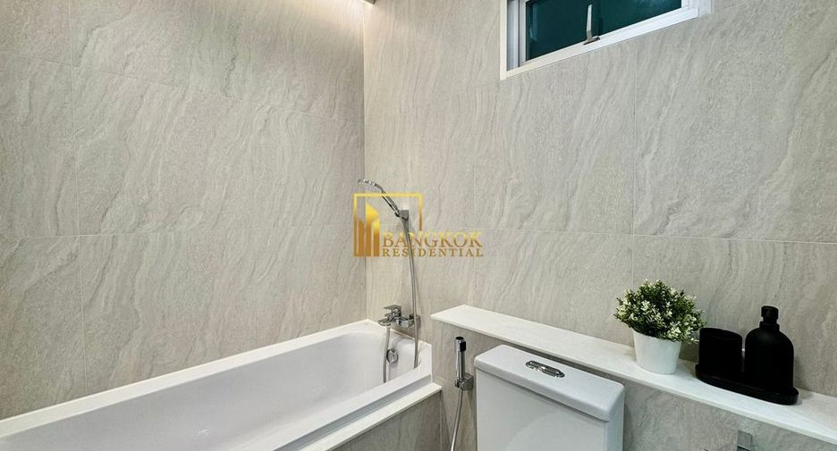For rent 3 bedrooms condo in Pathum Wan, Bangkok