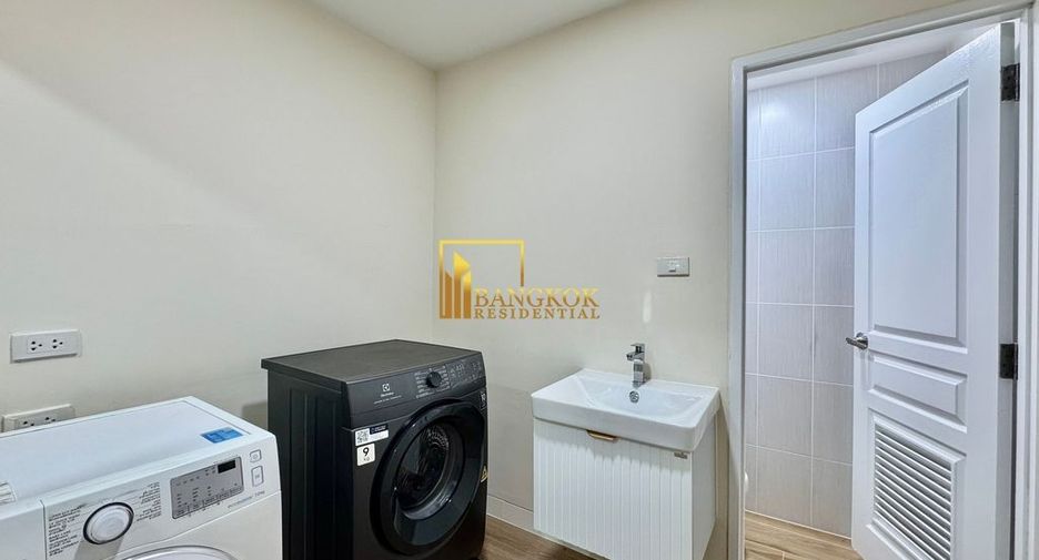 For rent 3 bedrooms condo in Pathum Wan, Bangkok