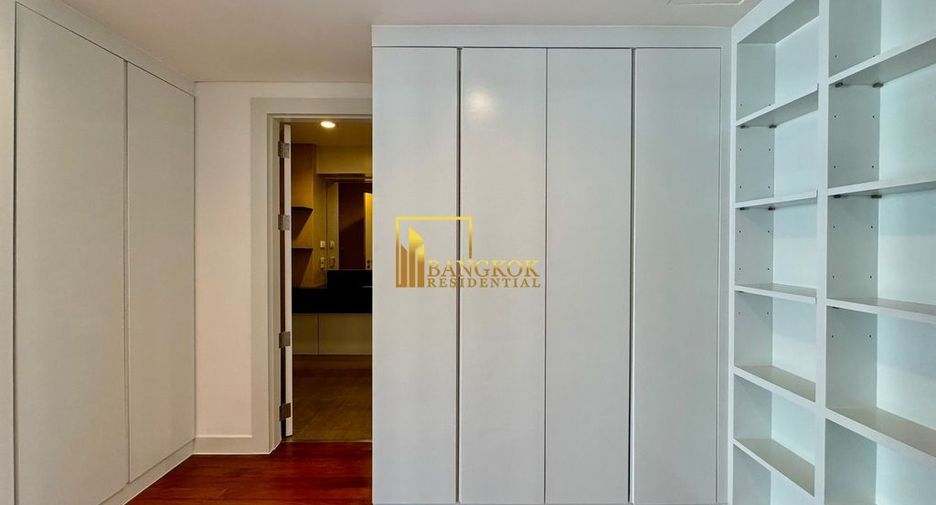 For rent 4 bedrooms apartment in Watthana, Bangkok