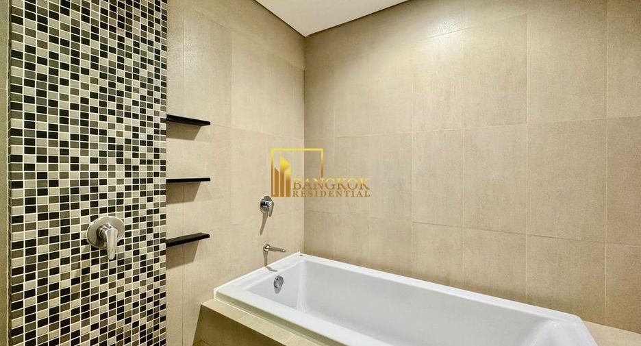 For rent 4 bedrooms apartment in Watthana, Bangkok