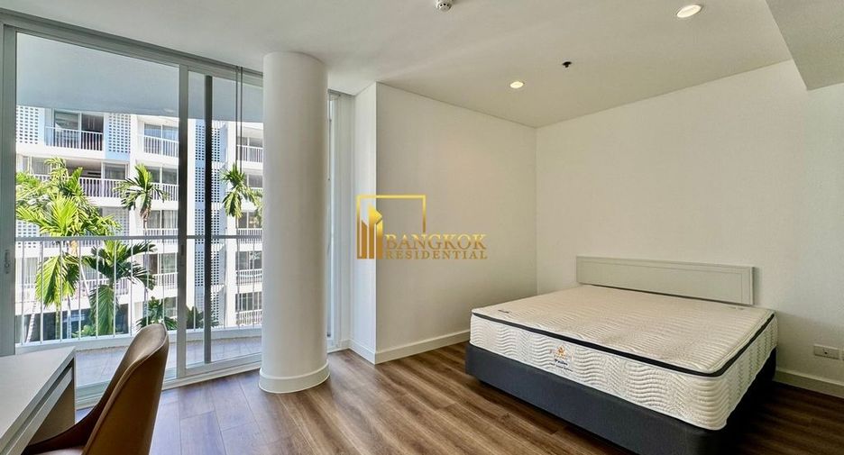 For rent 4 bedrooms apartment in Watthana, Bangkok