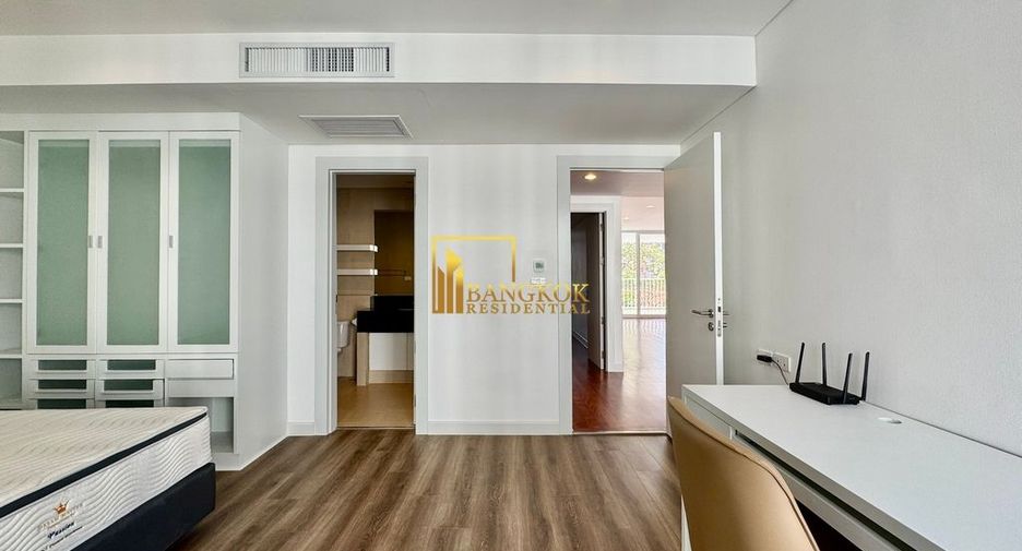 For rent 4 bedrooms apartment in Watthana, Bangkok