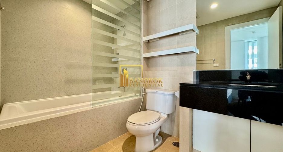 For rent 4 bedrooms apartment in Watthana, Bangkok