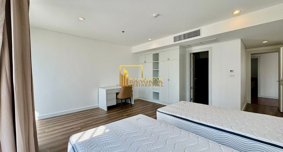 For rent 4 bedrooms apartment in Watthana, Bangkok