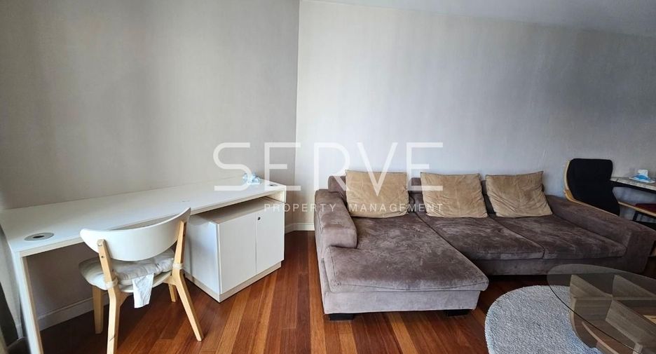 For rent 2 bed condo in Huai Khwang, Bangkok