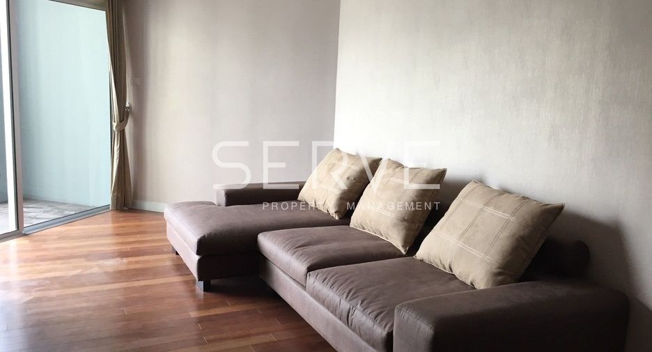 For rent 2 bed condo in Huai Khwang, Bangkok