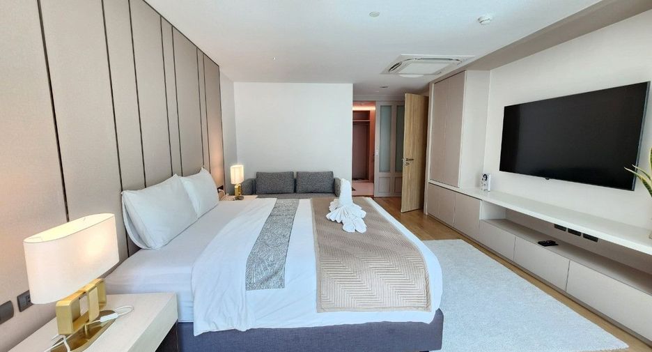 For rent 4 bedrooms apartment in Khlong Toei, Bangkok