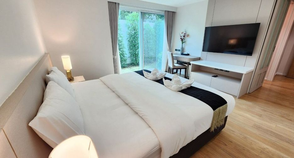 For rent 4 bedrooms apartment in Khlong Toei, Bangkok
