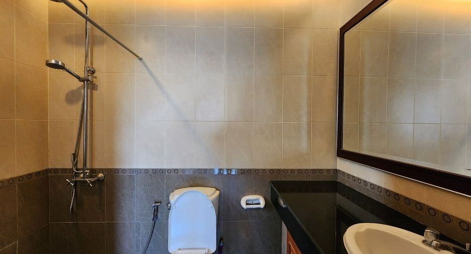 Аренда 3 спальни апартаменты в Банг Рак, Бангкок