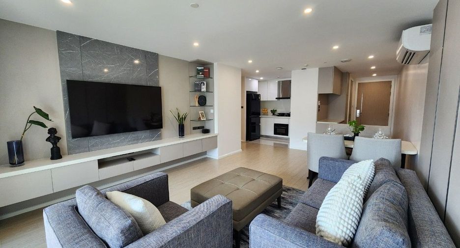 For rent 2 bedrooms apartment in Khlong Toei, Bangkok
